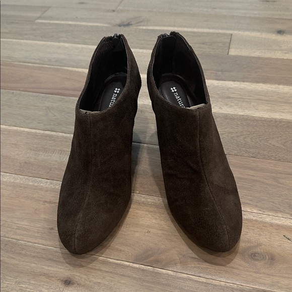Naturalizer Ella Dark Brown taupe Wedge heel booties Shoes - Picture 3 of 10